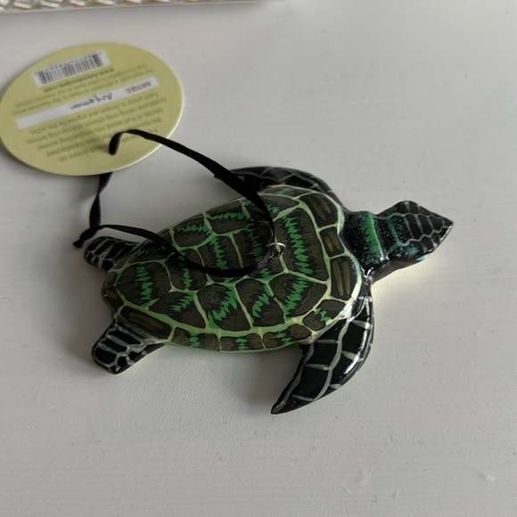 Artisan Made Wooden Turtle Ornament NWT - Picture 2 of 6